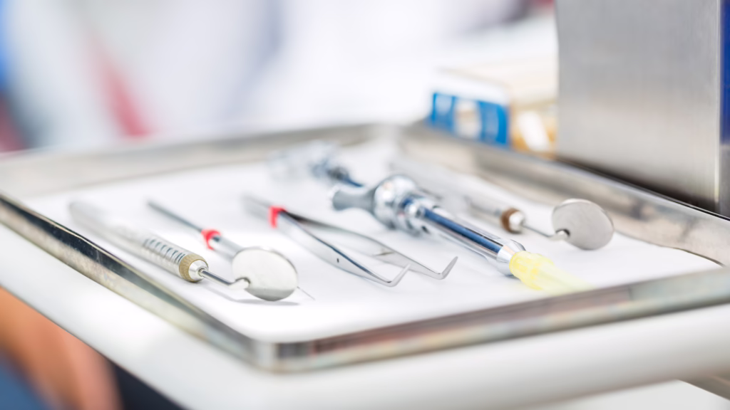 What’s the Difference Between Routine Cleaning & Periodontal Maintenance?